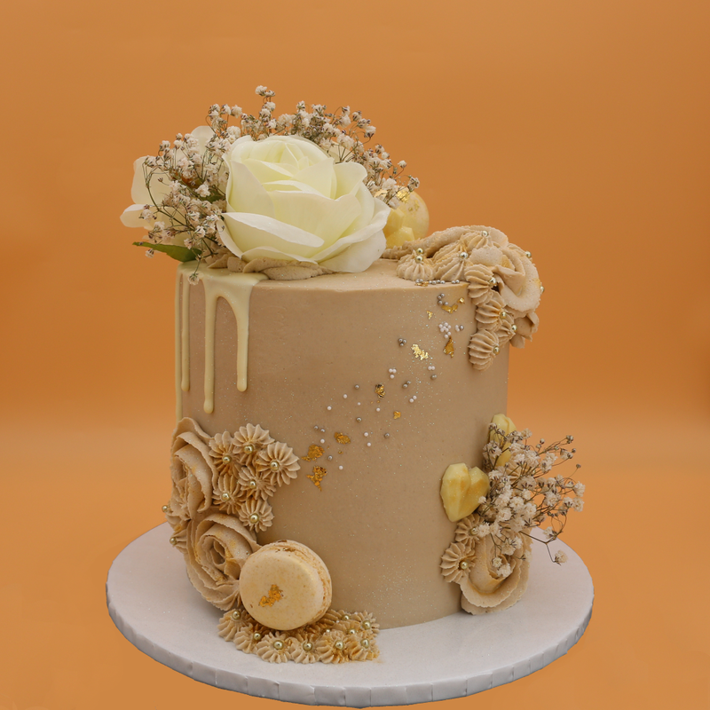 Princess White Roses, Gourmet Wonders by Cakes Designs 3NL