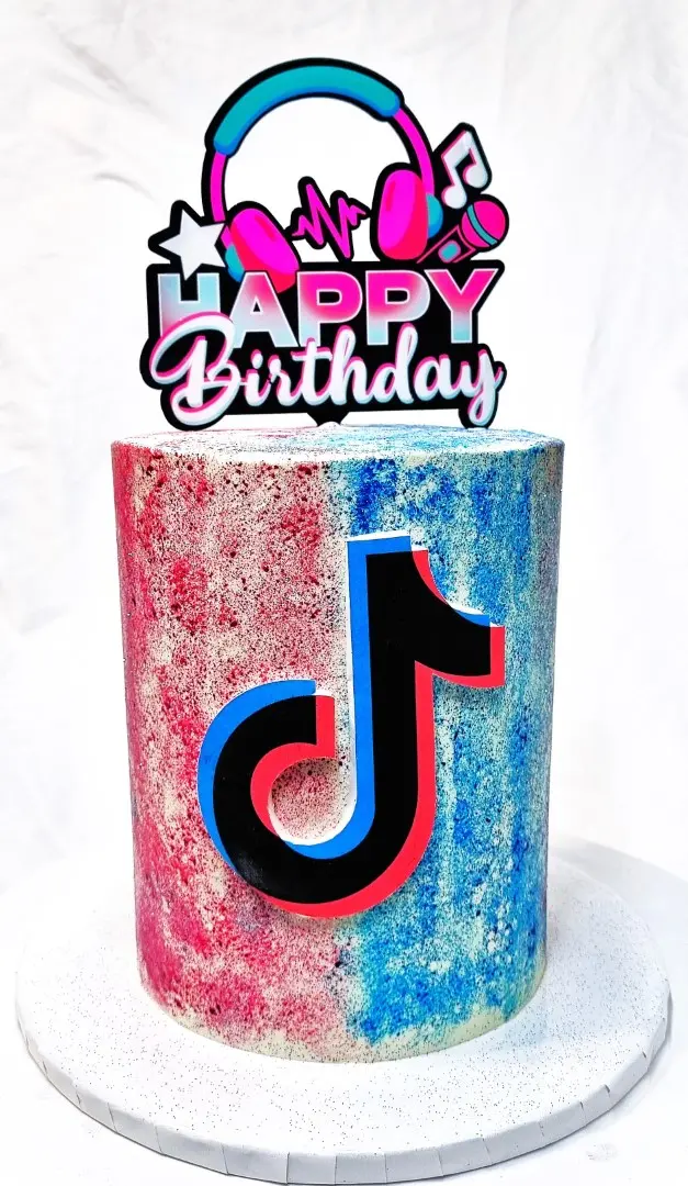 Bolo Torre TikTok, um Conto Gourmet da Cakes Designs 3NL