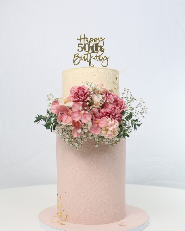 Elegant Radiantea, a bespoke Gourmet Cake by Cakes Designs 3NL