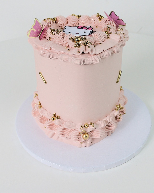 Hello Kitty Heart, a bespoke Gourmet Cake by Cakes Designs 3NL