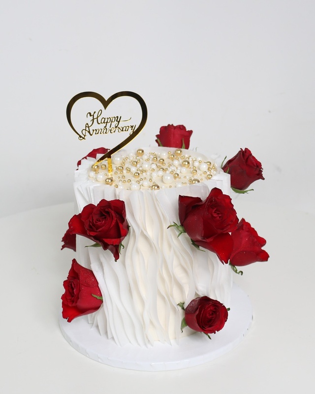 Roses of Promise, a bespoke Gourmet Cake by Cakes Designs 3NL