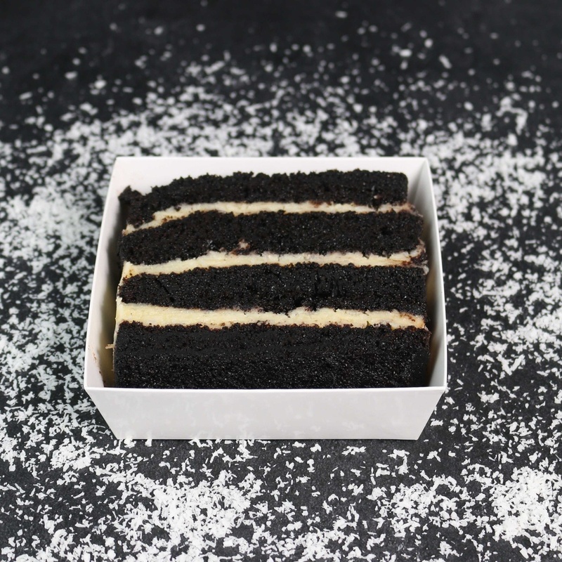 Luxury Square, Obsidian Cocoa & Coconut, a bespoke Gourmet Cake by Cakes Designs 3NL