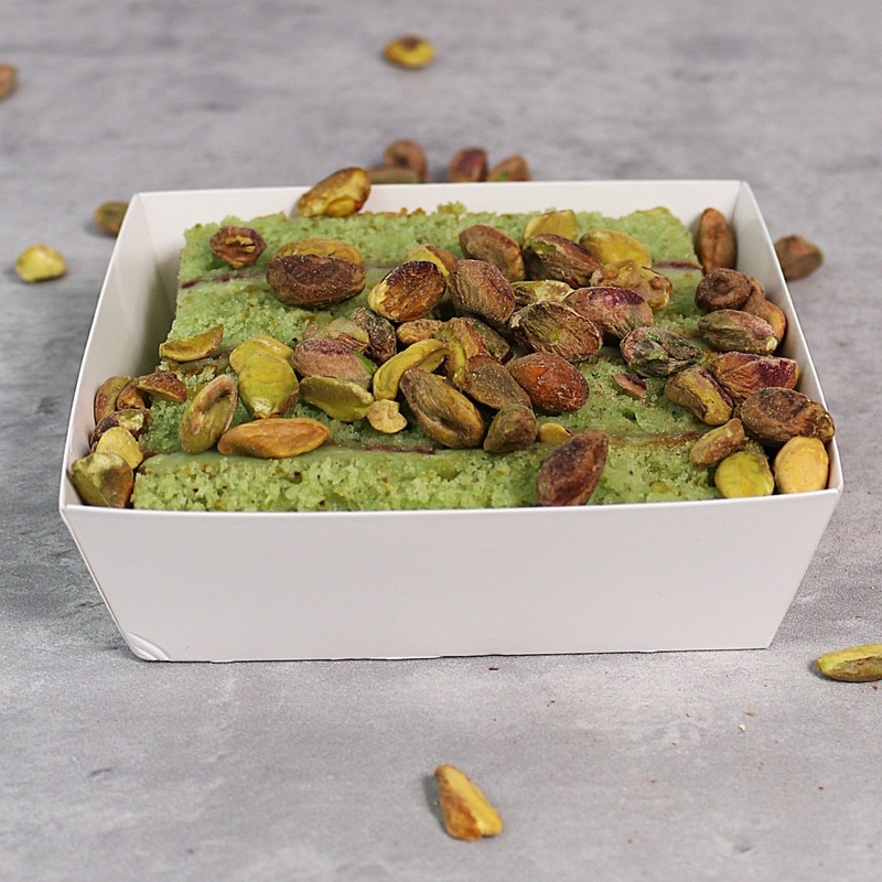Luxury Square, Pistachio, a bespoke Gourmet Cake by Cakes Designs 3NL
