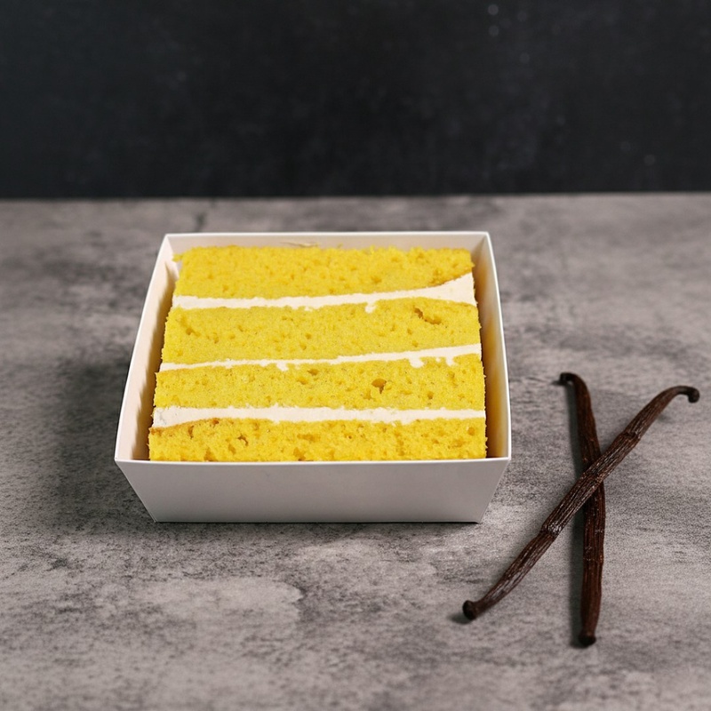 Luxury Square, Vanilla & Vanilla, a bespoke Gourmet Cake by Cakes Designs 3NL