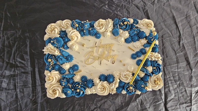 Blue & Ivory Rosettes Sheet Cake, a bespoke Gourmet Cake by Cakes Designs 3NL
