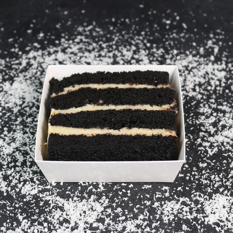 Luxury Square, Obsidian Cocoa & Coconut, a bespoke Gourmet Cake by Cakes Designs 3NL