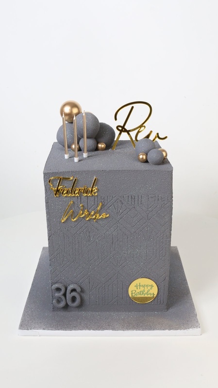Square, Modern Monochrome Sensation, a bespoke Gourmet Cake by Cakes Designs 3NL