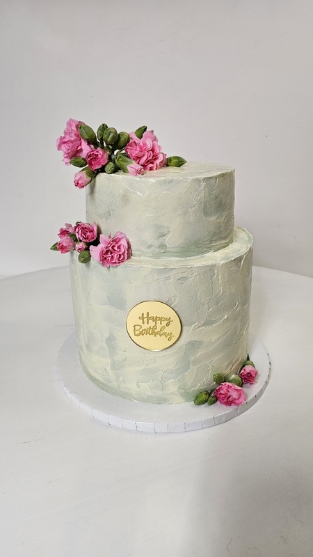 Brushstroke Pink Flowers, a bespoke Gourmet Cake by Cakes Designs 3NL