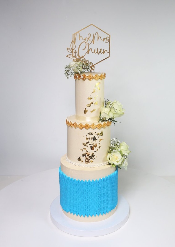 Golden Lagoon Serenade, a bespoke Gourmet Cake by Cakes Designs 3NL