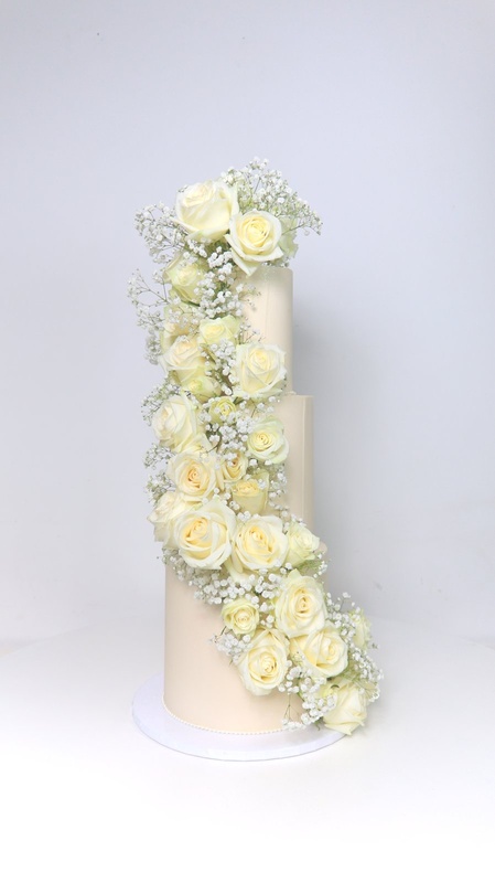 Wedding, White Bloom Spell, a bespoke Gourmet Cake by Cakes Designs 3NL