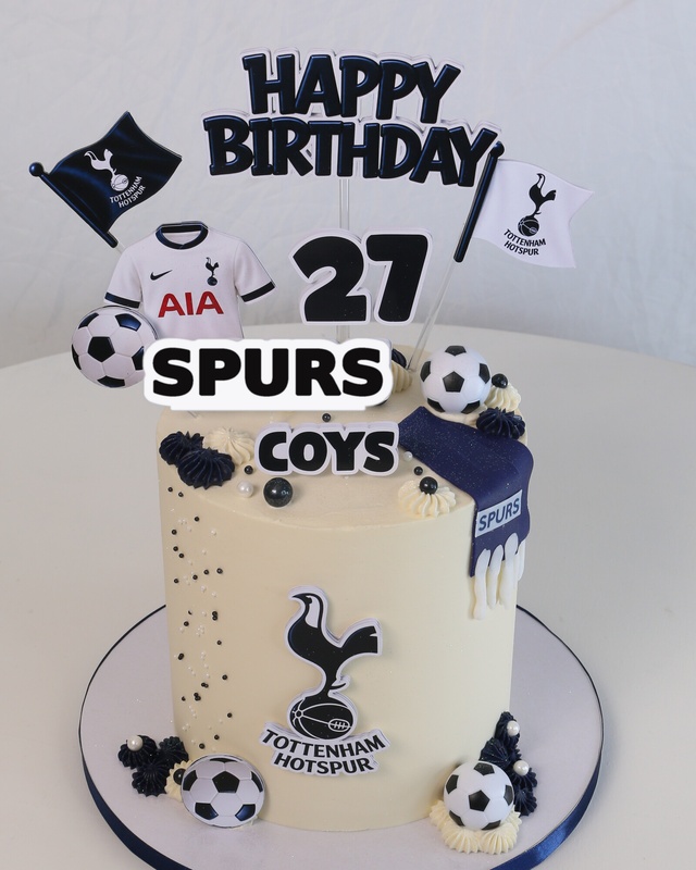 Hotspur Glory, Second Edition, a bespoke Gourmet Cake by Cakes Designs 3NL