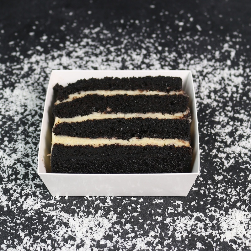 Luxury Square, Obsidian Cocoa & Coconut, a bespoke Gourmet Cake by Cakes Designs 3NL